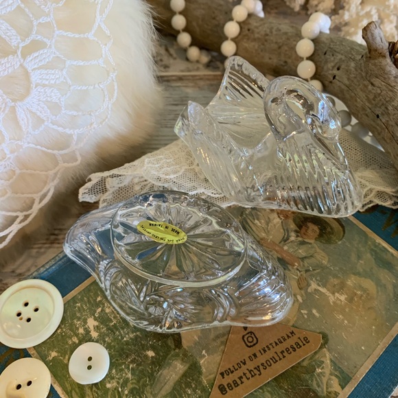 Vintage Crystal Swan Box 🦢 - Picture 8 of 13